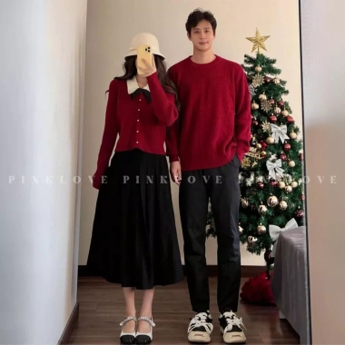 Áo đôi PINKLOVE len cặp đôi dài tay màu đỏ, áo nữ cổ trắng kèm nơ P244