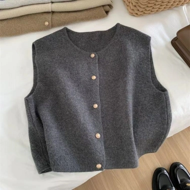 Áo ghi lê dệt kim cổ tròn cúc vàng 2.024 - Cardigan không tay phong cách Hàn Quốc