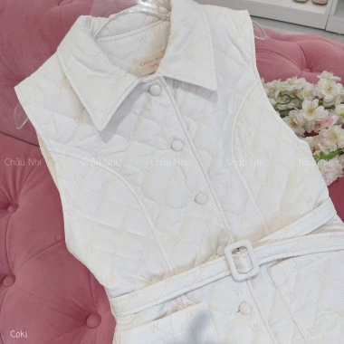 Áo ghile phao có đai trắng kem LISASTORE - Thiết kế nhẹ nhàng, thanh lịch, giảm giá 320k 2 Áo ghile phao có đai trắng kem LISASTORE - Thiết kế nhẹ nhàng, thanh lịch, giảm giá 320k 2