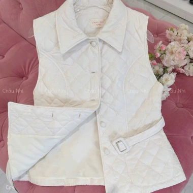 Áo ghile phao có đai trắng kem LISASTORE - Thiết kế nhẹ nhàng, thanh lịch, giảm giá 320k 3 Áo ghile phao có đai trắng kem LISASTORE - Thiết kế nhẹ nhàng, thanh lịch, giảm giá 320k 3