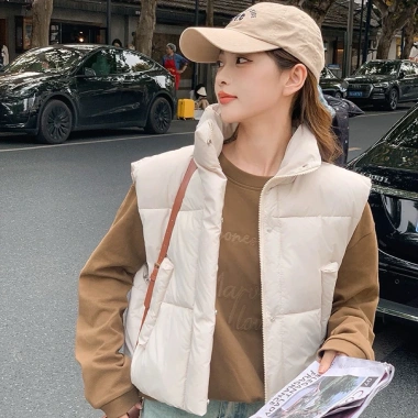 Áo Gi Lê Cotton Lông Vũ Nữ Mẫu Ngắn - Trang phục Thu Đông Năm Mới, Vest rộng phong cách Hàn Quốc, Giá 299.000 VND 4 Áo Gi Lê Cotton Lông Vũ Nữ Mẫu Ngắn - Trang phục Thu Đông Năm Mới, Vest rộng phong cách Hàn Quốc, Giá 299.000 VND 4