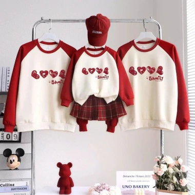 Áo Gia Đình Famistyle Nỉ Sweater Kem Tay Đỏ Hình 4 Trái Tim - 2 Da Cao Cấp, Mềm Mịn, Thoáng Khí, Giảm Giá 8 Áo Gia Đình Famistyle Nỉ Sweater Kem Tay Đỏ Hình 4 Trái Tim - 2 Da Cao Cấp, Mềm Mịn, Thoáng Khí, Giảm Giá 8
