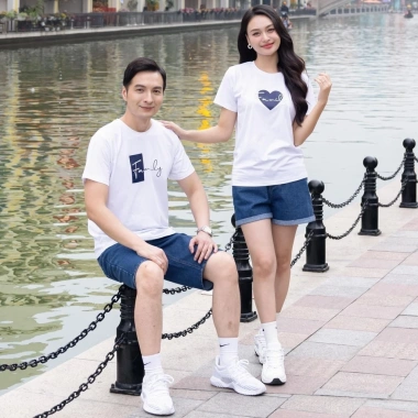 Áo gia đình Nhà Đăng – Thun 100% co giãn, in trái tim & chữ family sắc nét, 123.000₫