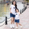 Áo gia đình Nhà Đăng – Thun 100% co giãn, in trái tim & chữ family sắc nét, 123.000₫ 5