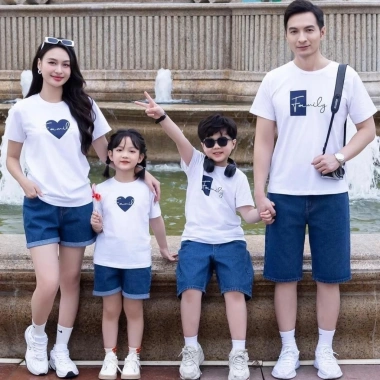 Áo gia đình Nhà Đăng – Thun 100% co giãn, in trái tim & chữ family sắc nét, 123.000₫