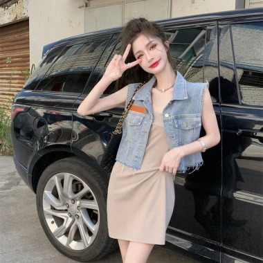 Áo Gilê Denim Không Tay Cổ Điển Nữ - Kiểu Mùa Hè mới, Dễ phối, Giá chỉ 230.000 VND (Giảm từ 296.700 VND)