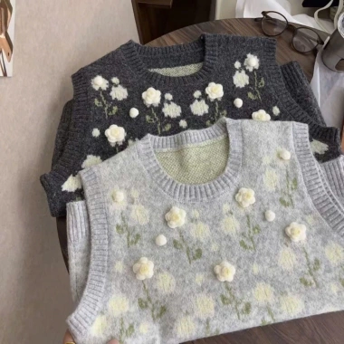Áo gile len họa tiết hoa nổi độc đáo - Thời trang thu đông, loại 1, chỉ 179k