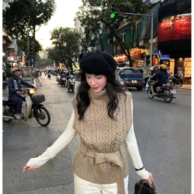 Áo gile len thừng cổ lọ dày dặn kèm đai QCCC - Giá 75.200₫, giảm 15%