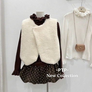 Áo Gile Lông Cừu Khuy Lệch AGLCKL – Siêu ấm, Giá Chỉ 340k (Giảm 22%) 4 Áo Gile Lông Cừu Khuy Lệch AGLCKL – Siêu ấm, Giá Chỉ 340k (Giảm 22%) 4