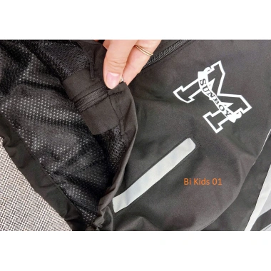 Áo gió bé trai 2 lớp in chữ M chống nước dày dặn thể thao, giá đầu mùa 12-60kg 125k