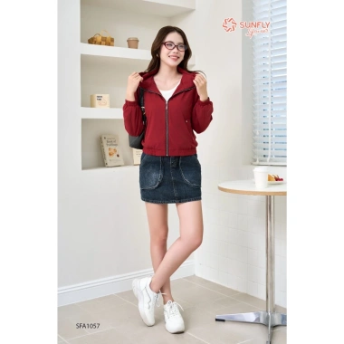 Áo gió nữ Sunfly SFA1.057 co giãn, lót lưới, kéo khóa, mũ chĩnh giá 420.800 VND