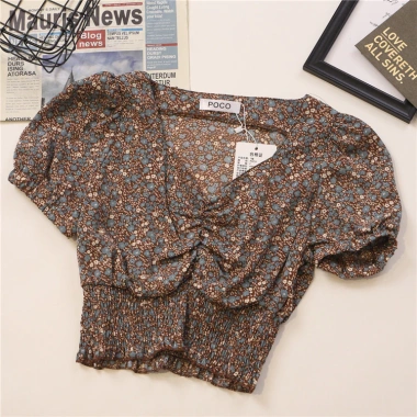 Áo hoa nhí croptop rúm ngực sexy, giảm giá 131.100 VND, trẻ trung, chất liệu thoáng mát 2