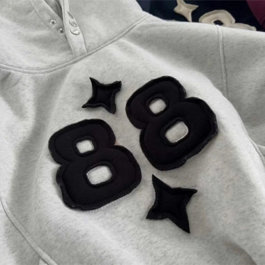 Áo Hoodie Nam Nữ Boxy Chất Nỉ Dày, Nút Bấm Cổ, Thêu Dập Số Nổi Bật - Giá 198.850 VND 2