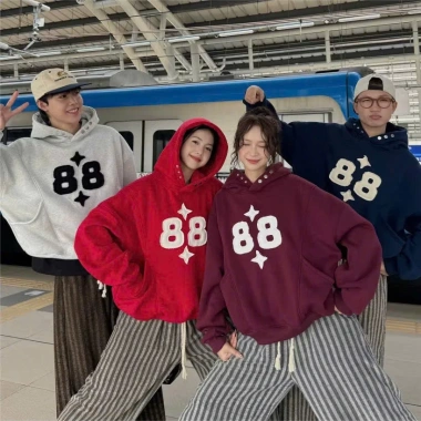 Áo Hoodie Nam Nữ Boxy Chất Nỉ Dày, Nút Bấm Cổ, Thêu Dập Số Nổi Bật - Giá 198.850 VND 3