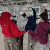 Áo Hoodie Nam Nữ Boxy Chất Nỉ Dày, Nút Bấm Cổ, Thêu Dập Số Nổi Bật - Giá 198.850 VND 5