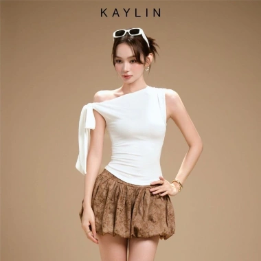 Áo KAYLIN lệch vai thắt nơ, vải thun ren thêu nổi – Cá tính, BST Thu 2.025, chỉ 310k