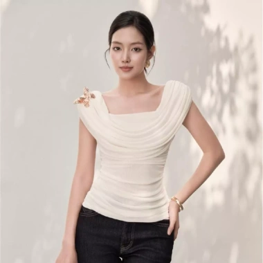 Áo KAYLIN Soft Drape cổ đổ xếp ly, ghim bướm, vải lưới mếm BST Tháng 3 - 420k