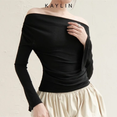 Áo KAYLIN trễ vai tay dài ống loe voan, phong cách gợi cảm - BST Tháng 10.2.025 - Giá ưu đãi 362.000₫ 8 Áo KAYLIN trễ vai tay dài ống loe voan, phong cách gợi cảm - BST Tháng 10.2.025 - Giá ưu đãi 362.000₫ 8