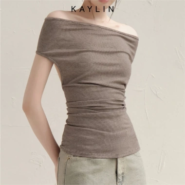 Áo Kaylin trễ vai tay ngắn ôm, vải thun co giãn, gợi cảm - BST Tháng 10/2.025, giá 326.000đ