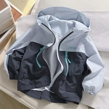 Áo khoác bé trai vỏ mềm mũ trùm đầu, thoáng khí, chống gió, đa năng mọi mùa Unisex 7 Áo khoác bé trai vỏ mềm mũ trùm đầu, thoáng khí, chống gió, đa năng mọi mùa Unisex 7