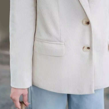 Áo khoác blazer cổ vest nhung 2 túi hông - YOONA ET21S218 giảm giá 224k