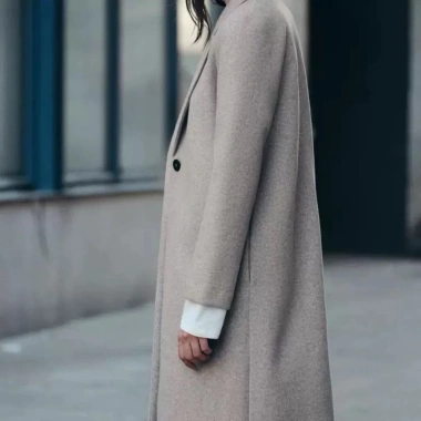 Áo khoác blazer dáng dài đa màu sẵn be - giảm giá 599k, phong cách thanh lịch, chất liệu tốt