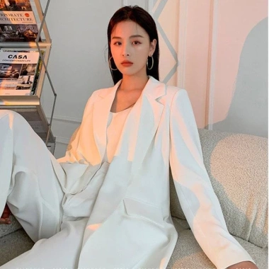Áo Khoác Blazer Dáng Rộng Trắng Cao Cấp Nữ Xuân Thu - Giá 322.920đ Giảm 20% 2