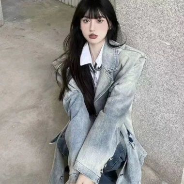 Áo khoác blazer jeans dáng rộng xanh loang – phong cách cá tính retro, chỉ 432k