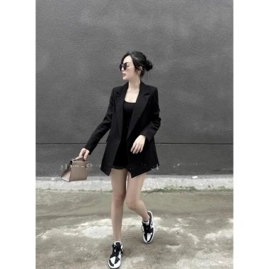Áo Khoác Blazer Nữ 2 Lớp Đệm Vai - Giá Khuyến Mãi 460k (Giá Gốc 598k) 3