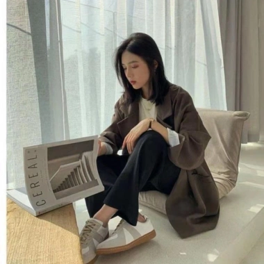 Áo Khoác Blazer Nữ Dài Form Rộng Vải Dày Màu Trơn Phong Cách Hàn Quốc Giá 214.620 VND 7 Áo Khoác Blazer Nữ Dài Form Rộng Vải Dày Màu Trơn Phong Cách Hàn Quốc Giá 214.620 VND 7