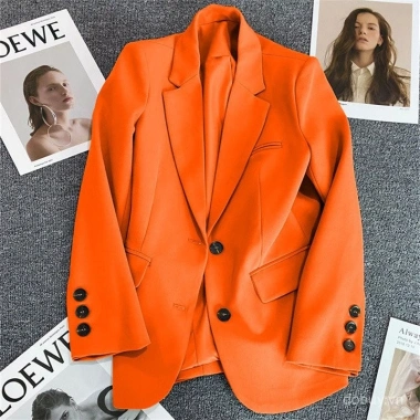 Áo khoác blazer trắng nhạt nữ mùa xuân thu 2.025, phong cách đường phố thanh lịch, giá ưu đãi 247.196₫ 3 Áo khoác blazer trắng nhạt nữ mùa xuân thu 2.025, phong cách đường phố thanh lịch, giá ưu đãi 247.196₫ 3