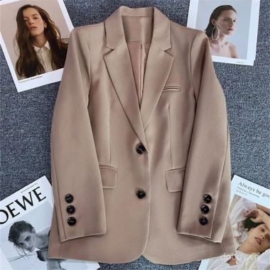Áo khoác blazer trắng nhạt nữ mùa xuân thu 2.025, phong cách đường phố thanh lịch, giá ưu đãi 247.196₫ 6 Áo khoác blazer trắng nhạt nữ mùa xuân thu 2.025, phong cách đường phố thanh lịch, giá ưu đãi 247.196₫ 6