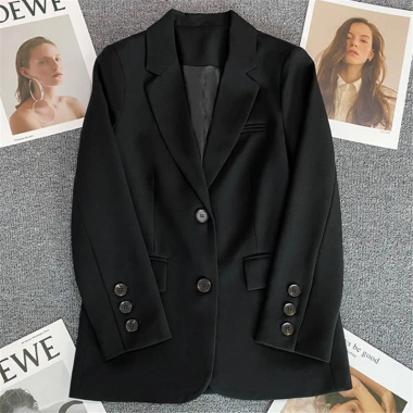 Áo khoác blazer trắng nhạt nữ mùa xuân thu 2.025, phong cách đường phố thanh lịch, giá ưu đãi 247.196₫ 18 Áo khoác blazer trắng nhạt nữ mùa xuân thu 2.025, phong cách đường phố thanh lịch, giá ưu đãi 247.196₫ 18