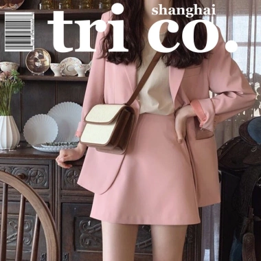Áo khoác blazer và chân váy ngắn dáng rộng phong cách Hàn Quốc thời trang xuân thu nữ
