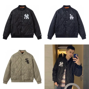 Áo Khoác Bomber Form Nhỏ Đặt Tăng 1 Size M L Logo Thêu TQXK Nam Nữ 399.000₫