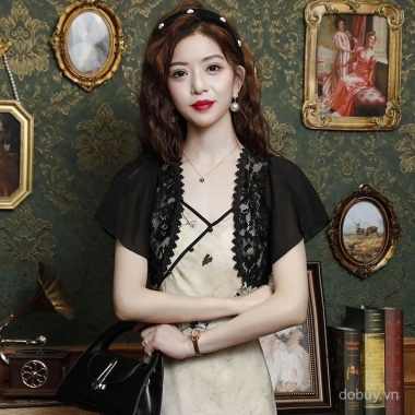 Áo khoác cardigan chiffon tay ngắn nữ Hàn Quốc - Chống nắng thời trang, giá ưu đãi 111.330₫ 7 Áo khoác cardigan chiffon tay ngắn nữ Hàn Quốc - Chống nắng thời trang, giá ưu đãi 111.330₫ 7