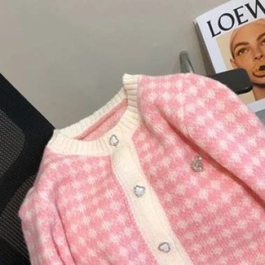 Áo khoác cardigan cúc đá trái tim cổ tròn len mềm mịn big size QCCC NGOMINH SP27 149k 6 Áo khoác cardigan cúc đá trái tim cổ tròn len mềm mịn big size QCCC NGOMINH SP27 149k 6