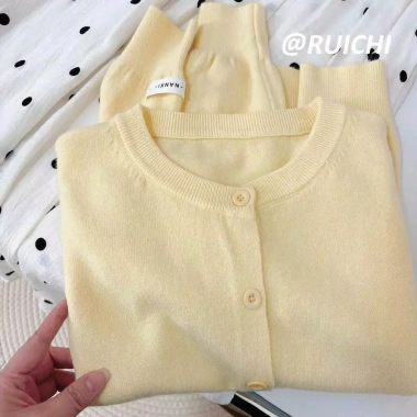 Áo khoác cardigan len dài tay thu đông cổ tròn khuy trơn - Nhiều màu, giảm giá 149k