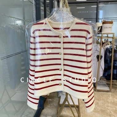 Áo khoác cardigan len kẻ sọc ngang đen trắng Hàn Quốc 189.000 (KS2.288)