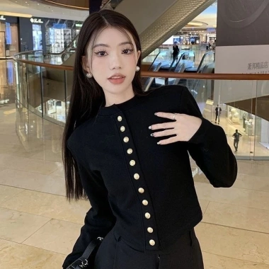 Áo khoác cardigan tay dài croptop basic khuy mạ đồng sang chảnh NGOMINH SP221
