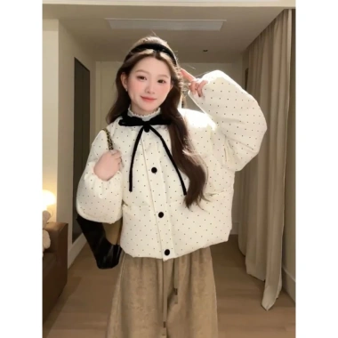 Áo khoác cotton thắt nơ nữ mùa đông, chấm bi rộng rãi, đa năng, giảm còn 250k 4 Áo khoác cotton thắt nơ nữ mùa đông, chấm bi rộng rãi, đa năng, giảm còn 250k 4