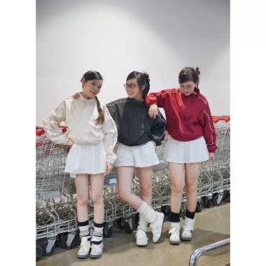 Áo khoác Croptop viền sọc cao cấp Metro, chất gió thoáng mát, bo thun thể thao năng động nữ SNAKA10 - 174.999₫ 5
