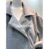 Áo khoác dạ ép cổ bẻ khóa kéo ngắn kèm đai cao cấp L I S H A LALASTUDIO 354.000₫ 9