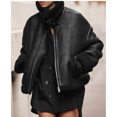 Áo khoác da lót giả lông Zara màu đen sẵn giảm giá 18% chỉ 880.000₫