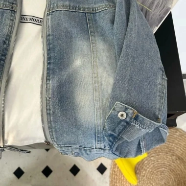 Áo khoác denim mỏng thời trang hoài cổ bé trai cổ đứng đẹp trai – 335.988 VND