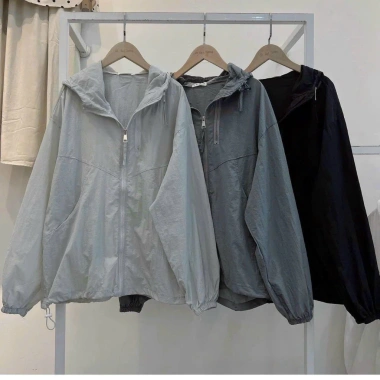 Áo khoác dù chống nắng, trượt nước cực tốt, dây kéo sọc, form unisex nam nữ, nón 2 lớp thoáng mát - 136k