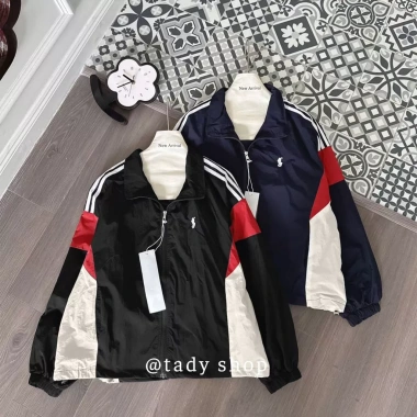 Áo khoác dù gió 2 lớp dài thêu ngựa, phối sọc tay - Cặp đôi Tady Shop AKDD-018 giảm còn 179k 7 Áo khoác dù gió 2 lớp dài thêu ngựa, phối sọc tay - Cặp đôi Tady Shop AKDD-018 giảm còn 179k 7