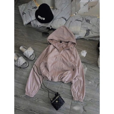 Áo khoác dù nữ croptop có nón, thiết kế túi & khóa kéo - XSTT Fashion 145k 4
