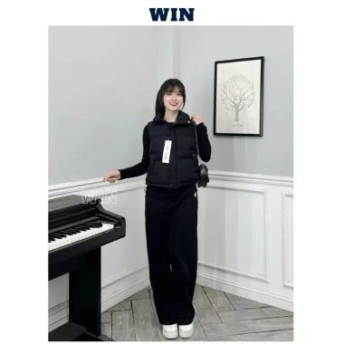 Áo khoác gile phao nữ logo M cổ cao túi tiện form vừa ôm người đẹp ấm WIN