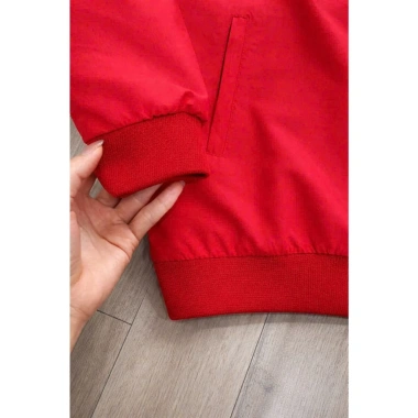 Áo khoác gió 2 lớp bo gấu in lưng VN – Đen/Đỏ, thể thao năng động, size 45‑85kg, 188k